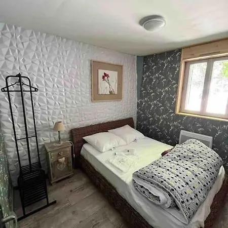 Le Nid Douillet * ル・モンドール